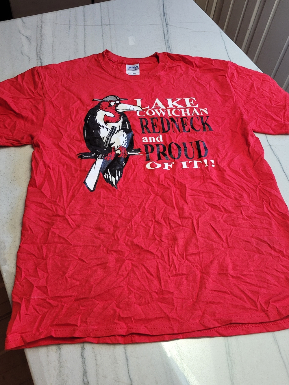 Gildan Red Graphic Tee with Woodpecker 'Lake Cowichan' Print